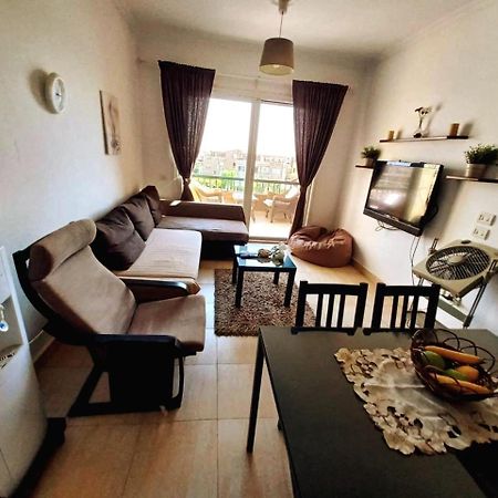 Chalet Marina Wadi Degla Families Only Pool View 2Nd Floor 6 Adults Ain Sukhna Exterior photo