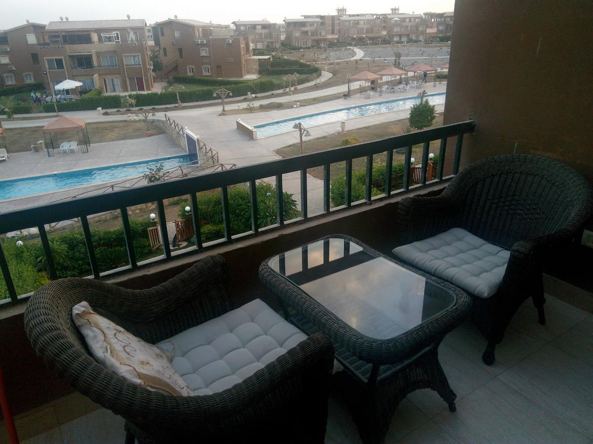 Chalet Marina Wadi Degla Families Only Pool View 2Nd Floor 6 Adults Ain Sukhna Exterior photo