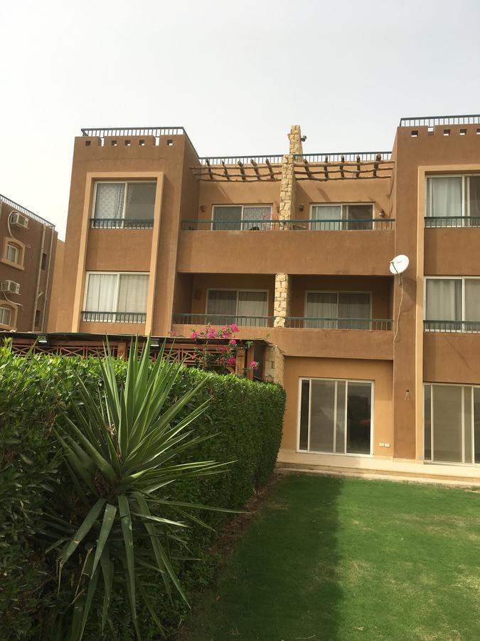 Chalet Marina Wadi Degla Families Only Pool View 2Nd Floor 6 Adults Ain Sukhna Exterior photo